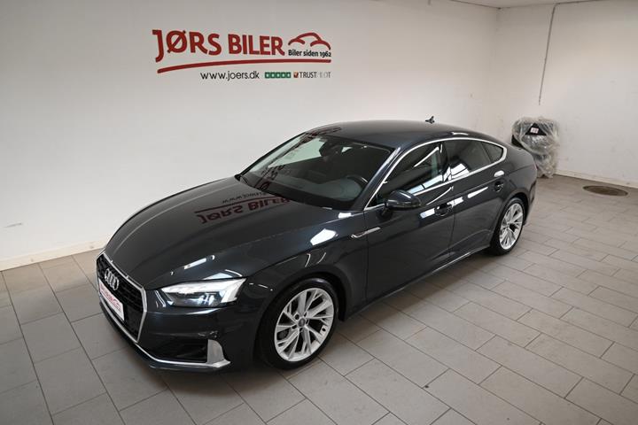 Grå Audi A5 fra 2020