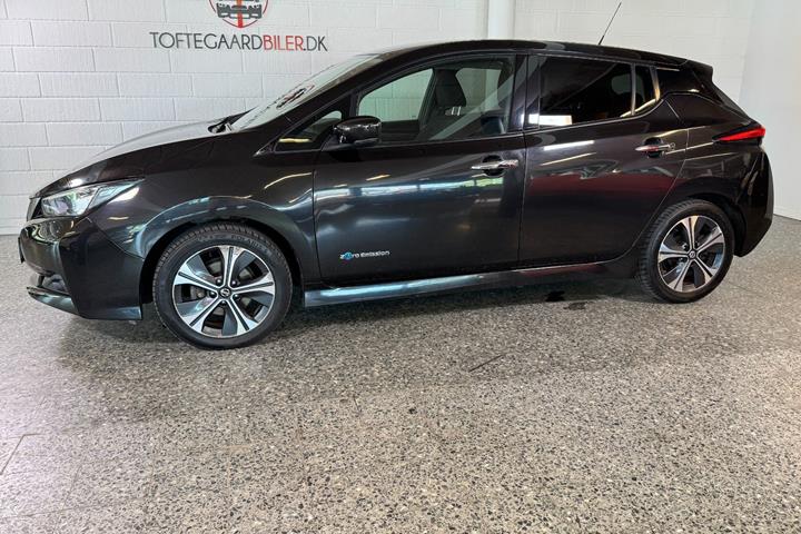 Sort Nissan Leaf fra 2018