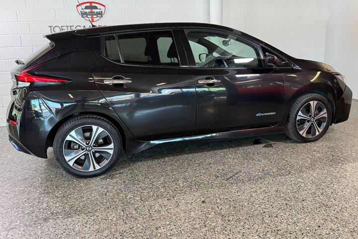 Sort Nissan Leaf fra 2018