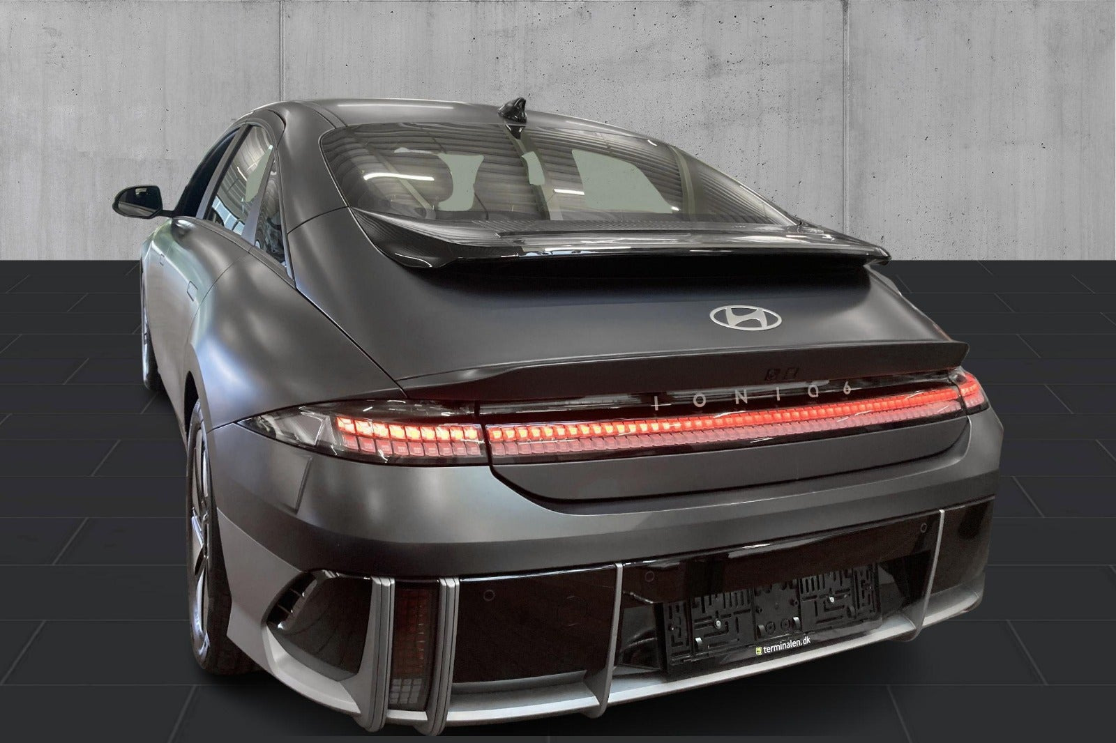 Grå Hyundai Ioniq 6 fra 2024