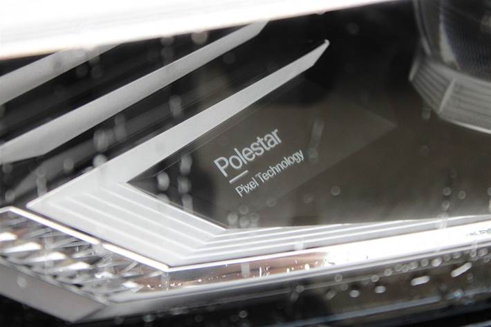 Blå Polestar 2 fra 2024