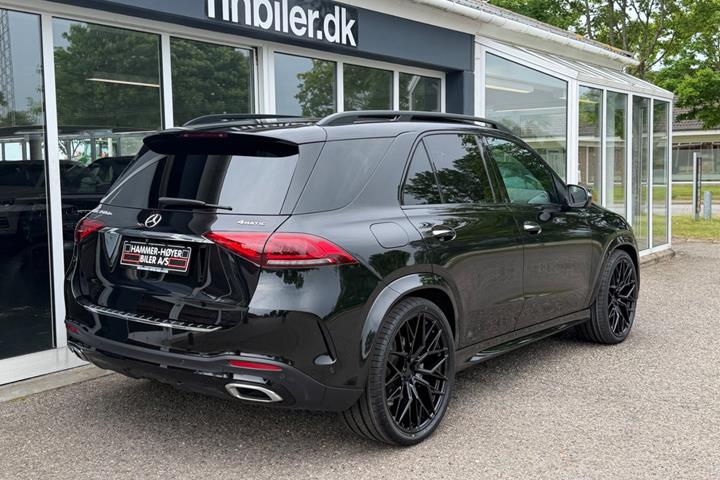 Sort Mercedes GLE350 de fra 2023