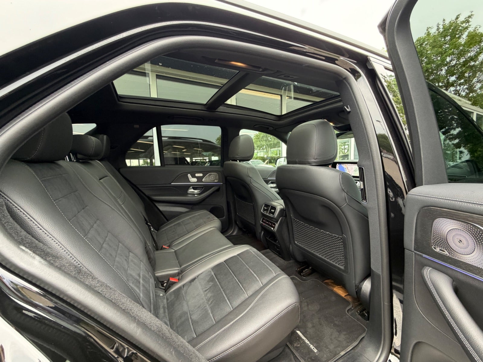 Sort Mercedes GLE350 de fra 2023