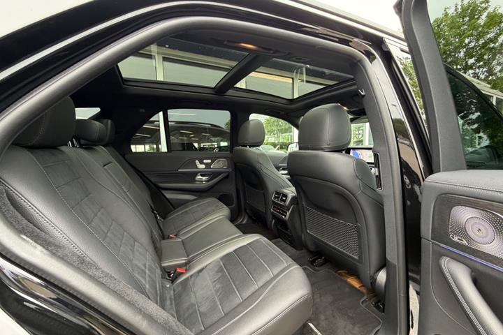 Sort Mercedes GLE350 de fra 2023
