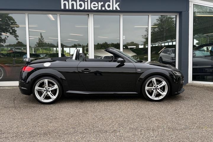 Sort Audi TT fra 2015