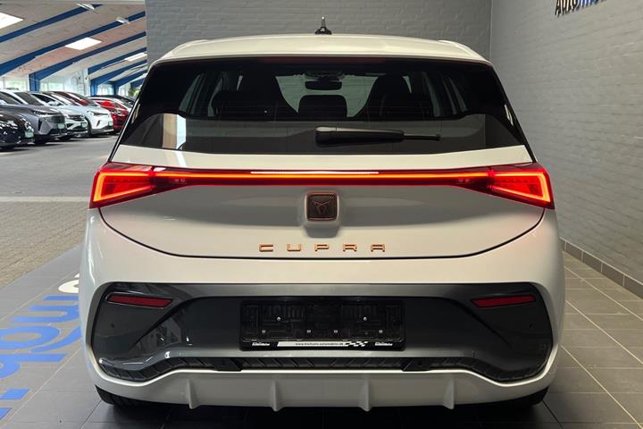 Hvid Cupra Born fra 2024