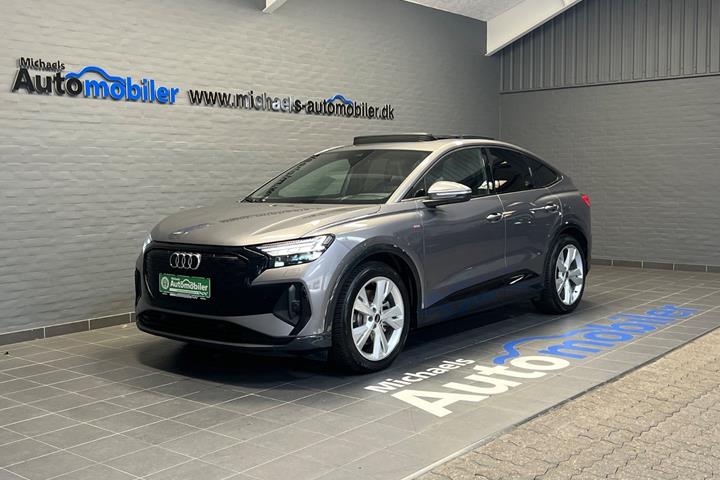 Grå Audi Q4 e-tron fra 2025