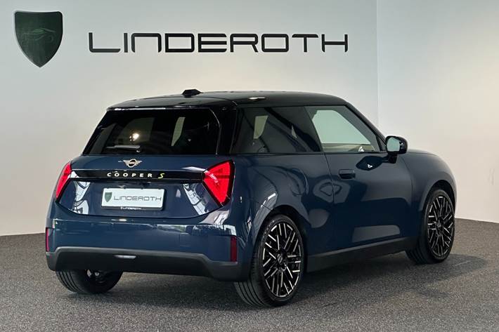 Blå Mini Cooper SE fra 2025