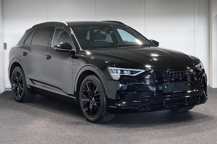 Sort Audi e-tron fra 2022