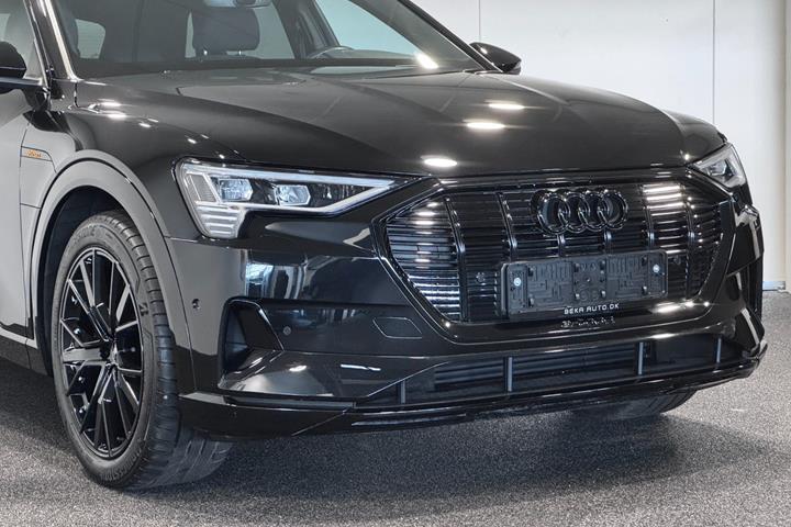 Sort Audi e-tron fra 2022