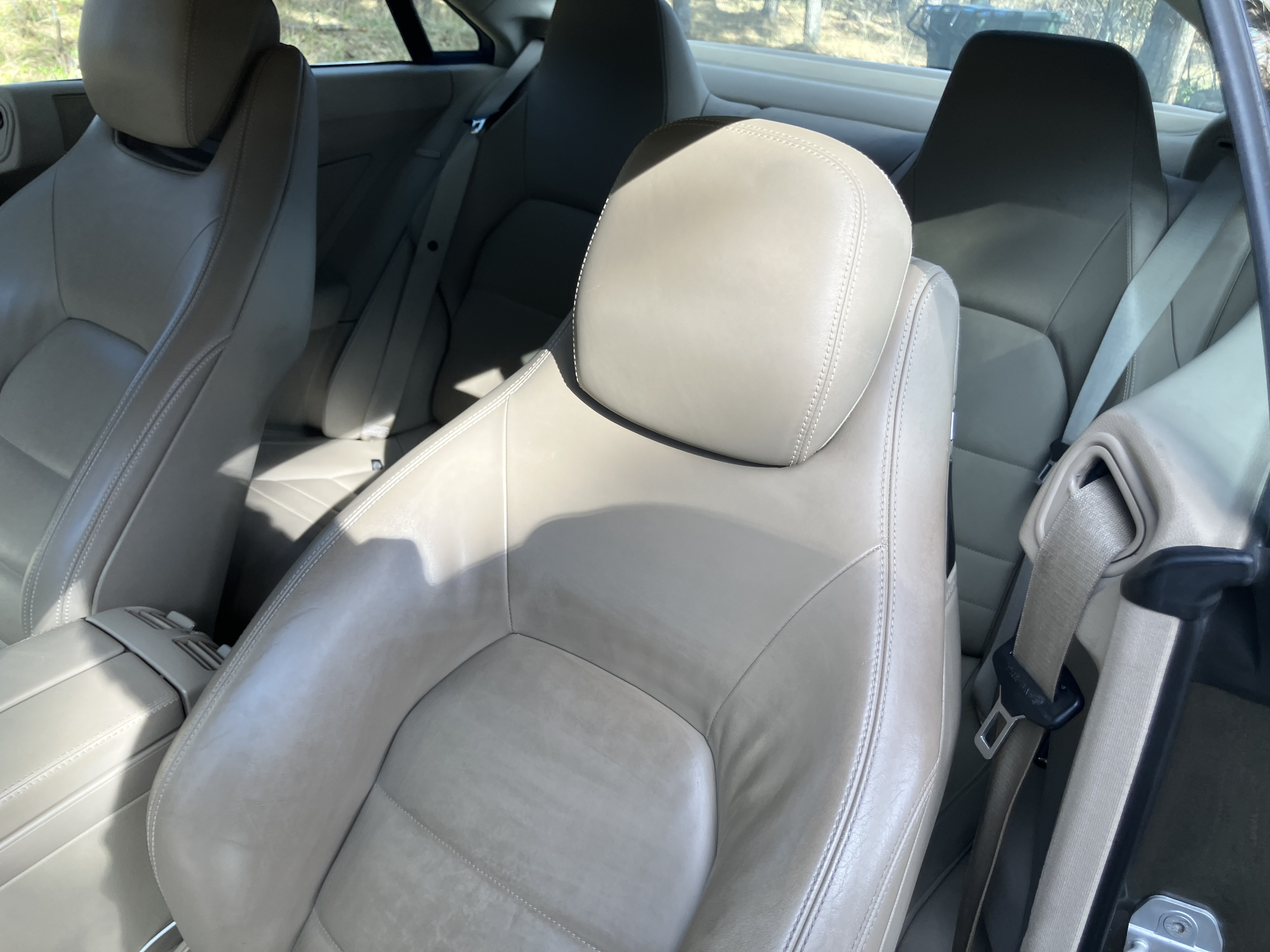 Brun Mercedes E350 fra 2009