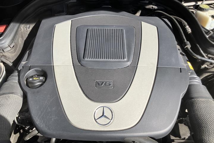 Brun Mercedes E350 fra 2009