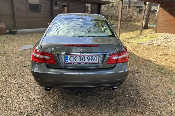 Brun Mercedes E350 fra 2009
