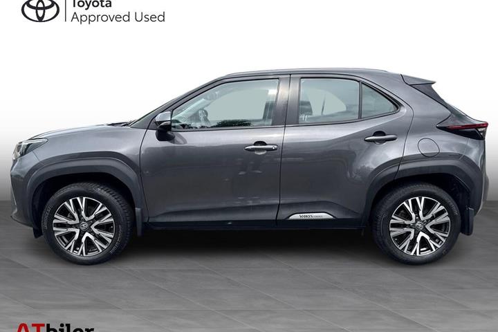 Grå Toyota Yaris Cross fra 2022