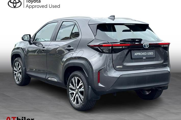 Grå Toyota Yaris Cross fra 2022