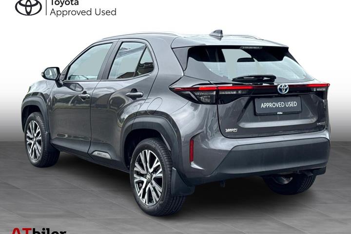 Grå Toyota Yaris Cross fra 2022