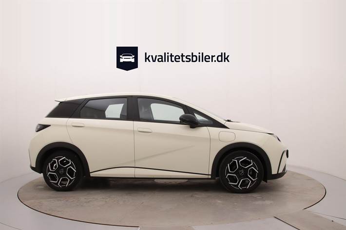Hvid BYD Dolphin fra 2024