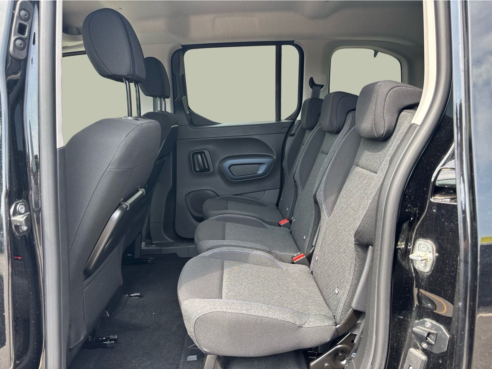 Sort Fiat E-Doblò fra 2025 set indefra