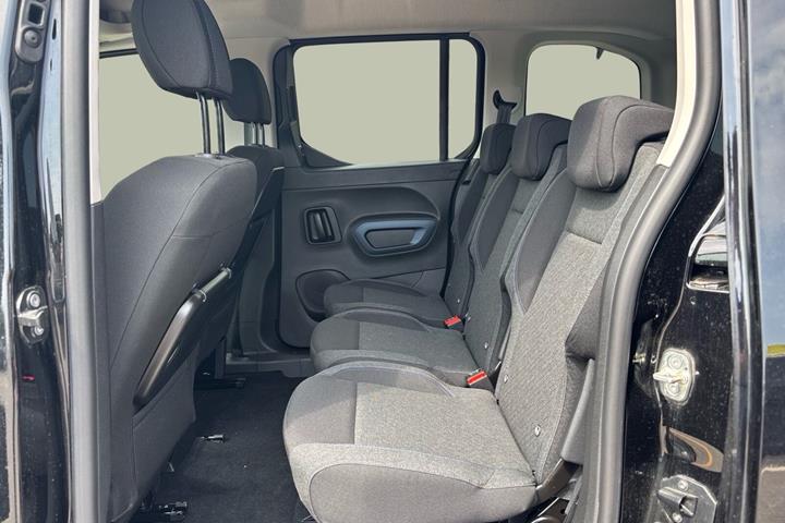 Sort Fiat E-Doblò fra 2025 set indefra