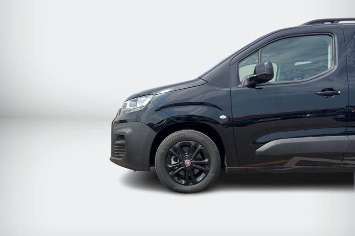 Sort Fiat E-Doblò fra 2025 set udefra