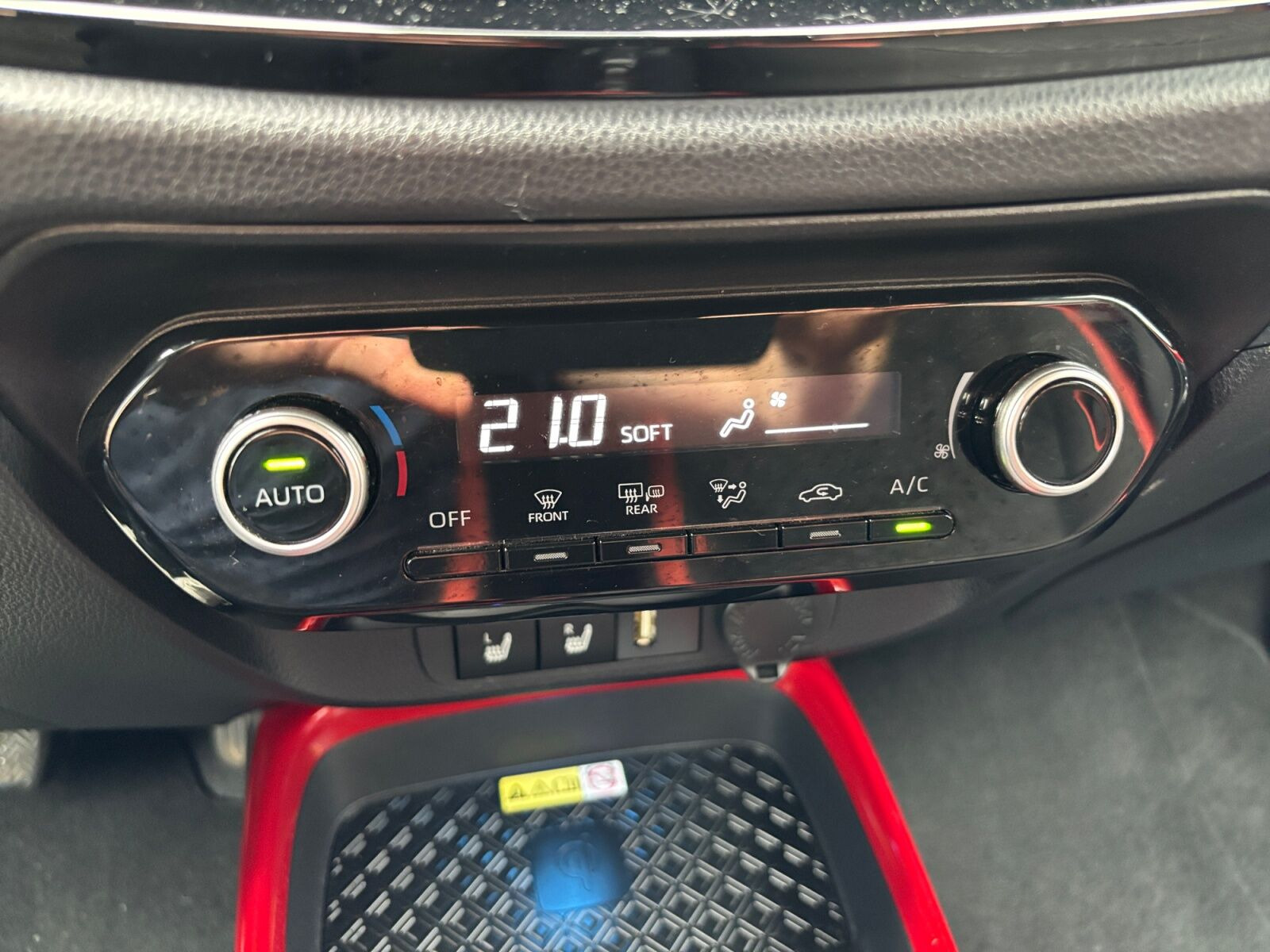 Rød Toyota Aygo X fra 2022