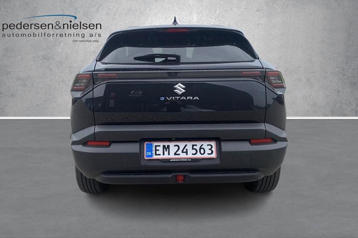 Sort Suzuki eVitara fra 2025