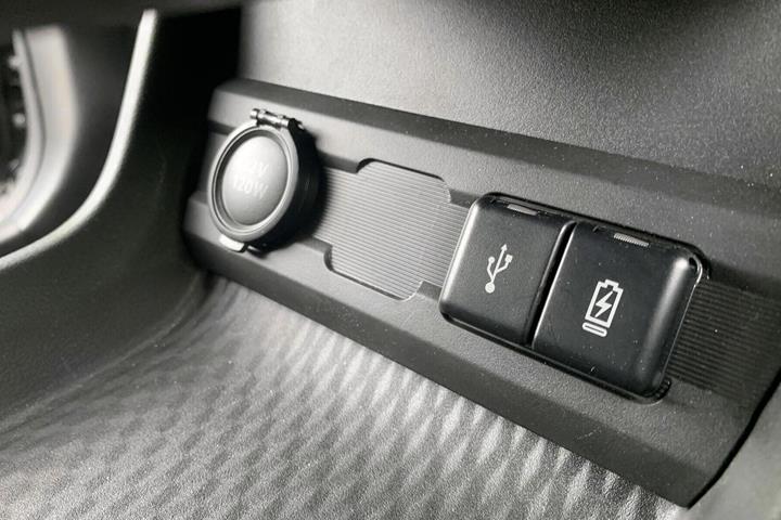 Sort Suzuki eVitara fra 2025
