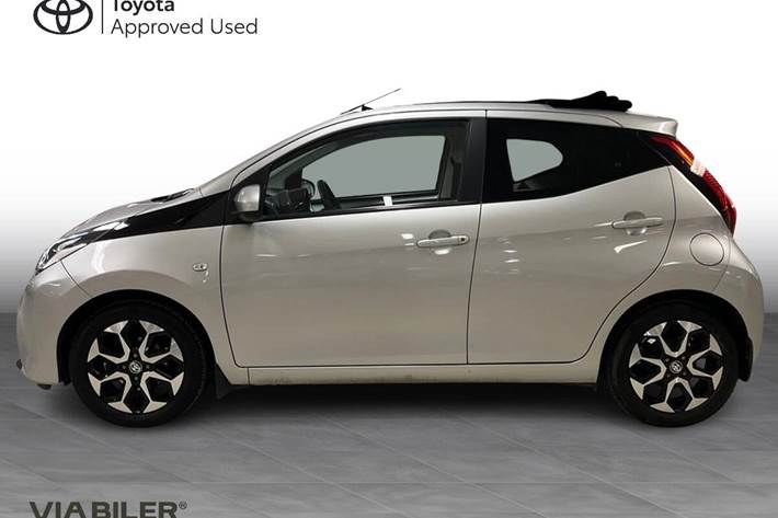 Sølv Toyota Aygo fra 2020