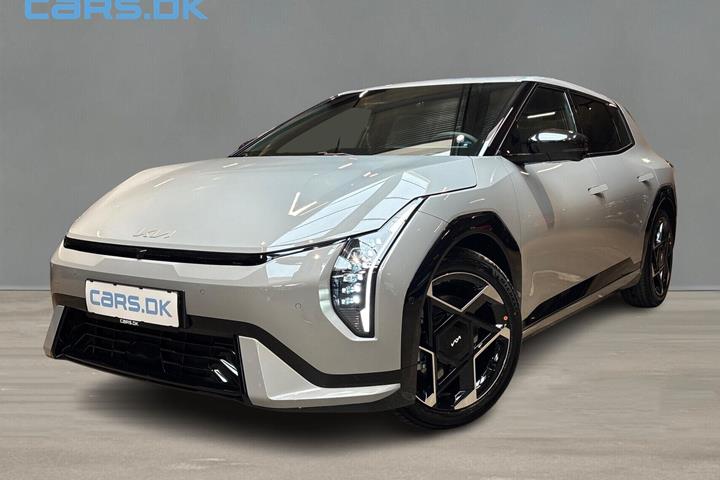 Grå Kia EV4 fra 2026 set udefra