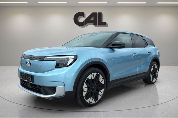 Blå Ford Explorer fra 2024 set udefra