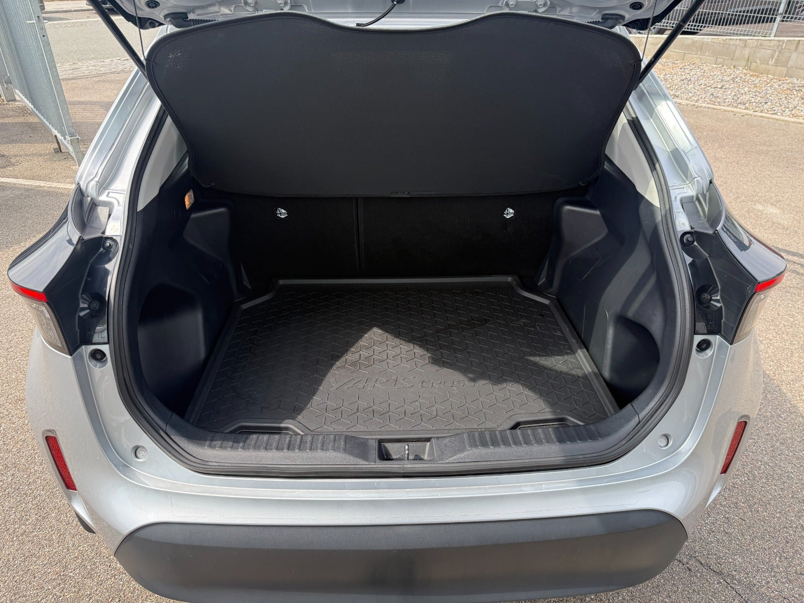 Sølv Toyota Yaris Cross fra 2021