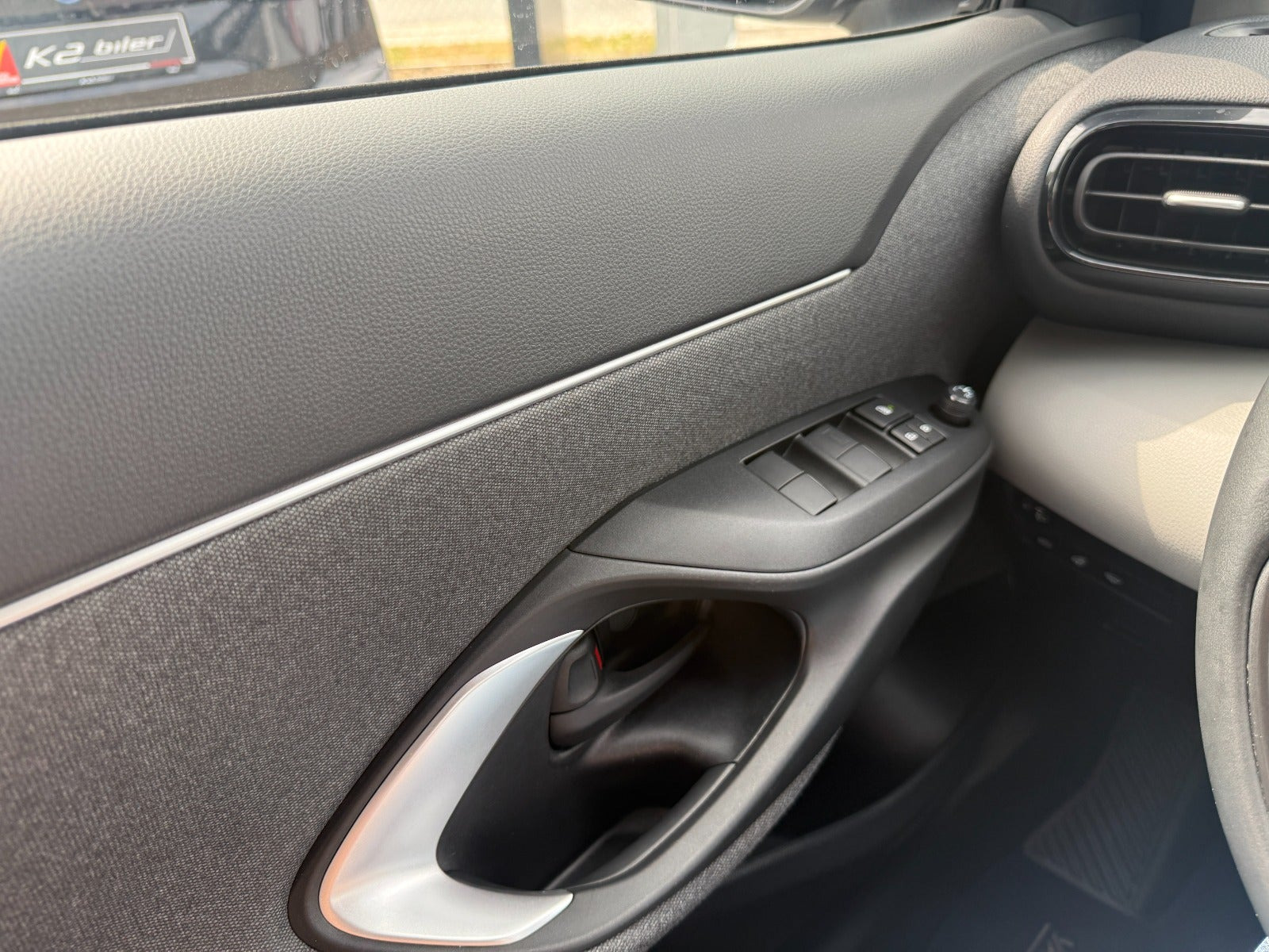 Sølv Toyota Yaris Cross fra 2021