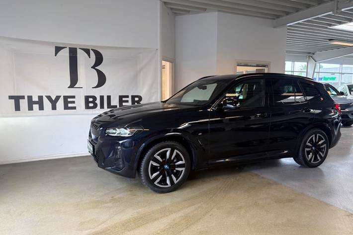 Sort BMW iX3 fra 2023