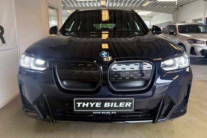 Sort BMW iX3 fra 2023