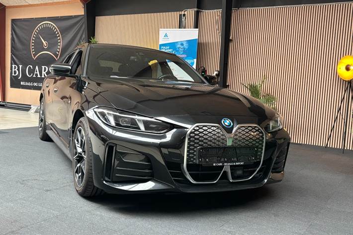 Sort BMW i4 fra 2023