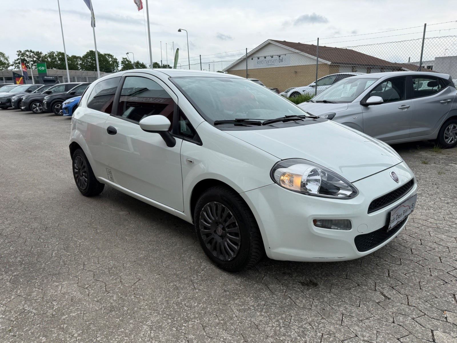 Hvid Fiat Punto fra 2012