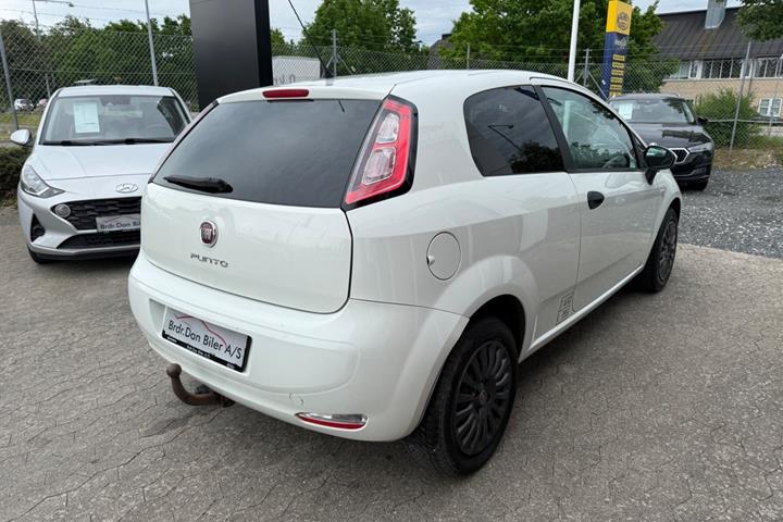 Hvid Fiat Punto fra 2012