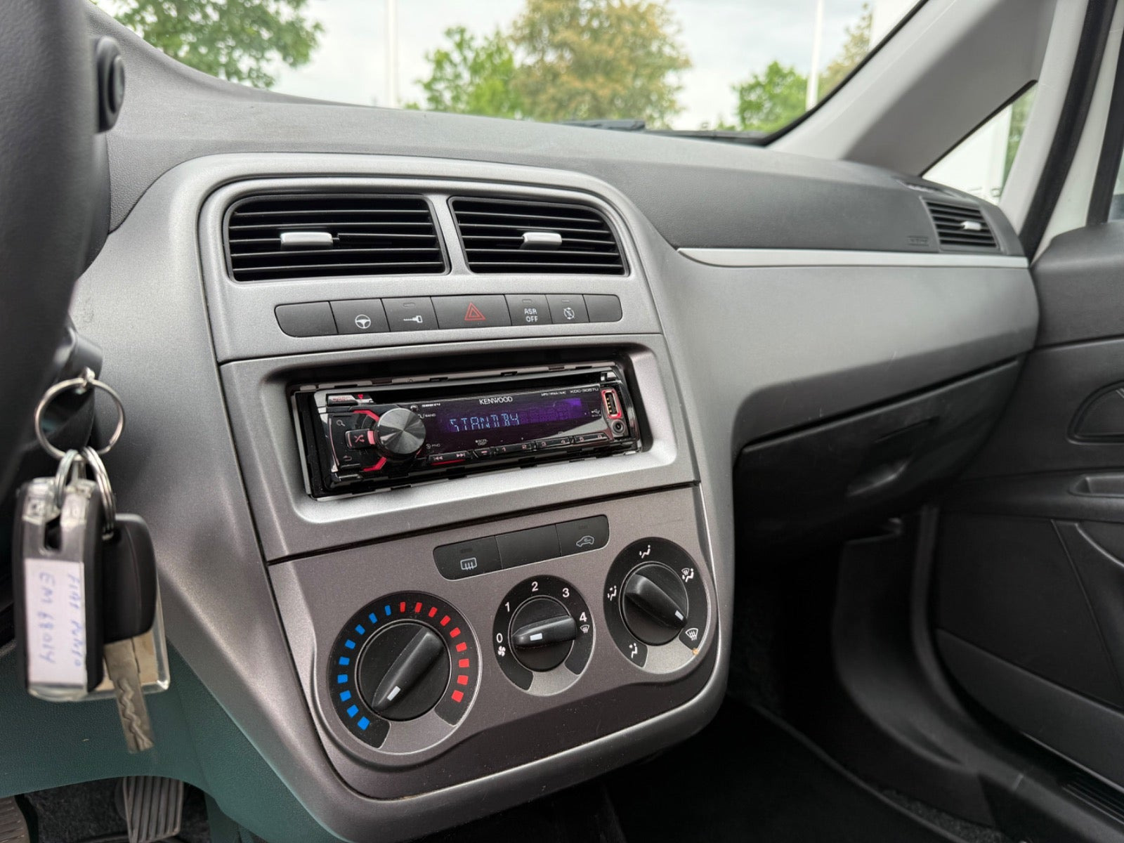 Hvid Fiat Punto fra 2012