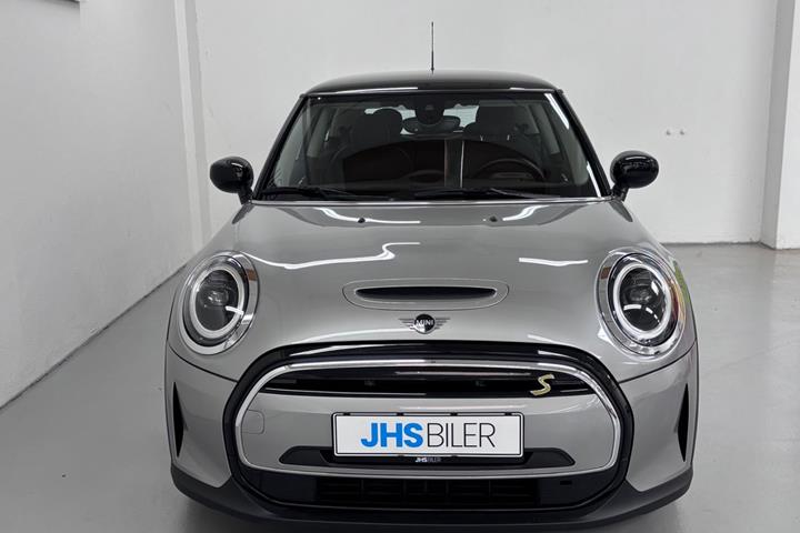 Sølv Mini Cooper SE fra 2023