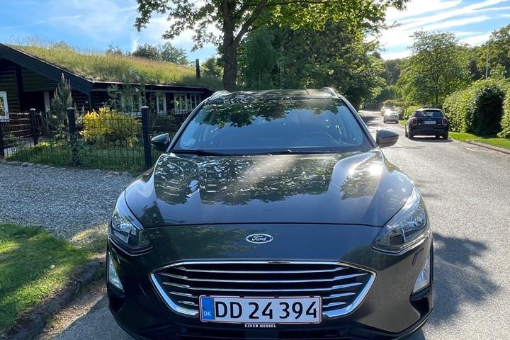 Grå Ford Focus fra 2021