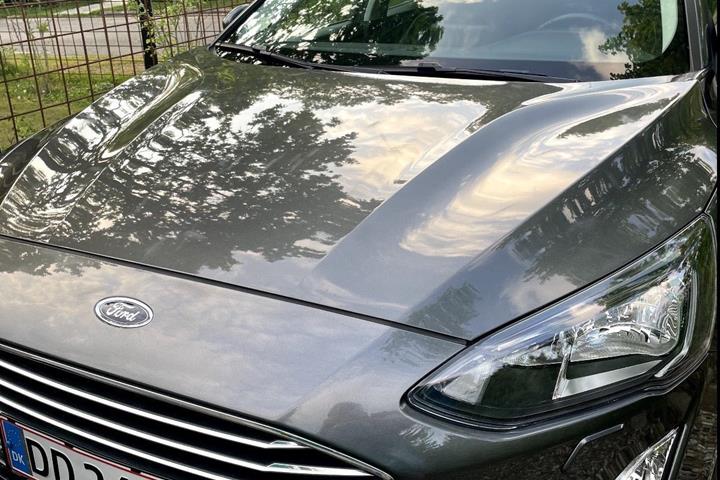 Grå Ford Focus fra 2021
