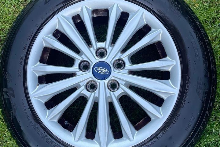 Grå Ford Focus fra 2021