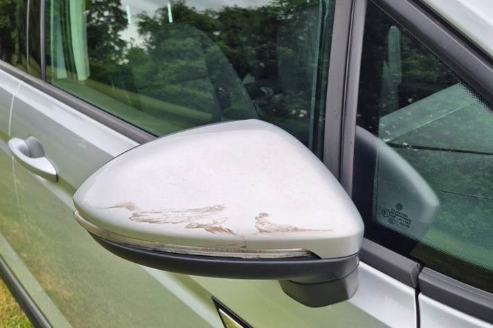 Sølv VW Touran fra 2018