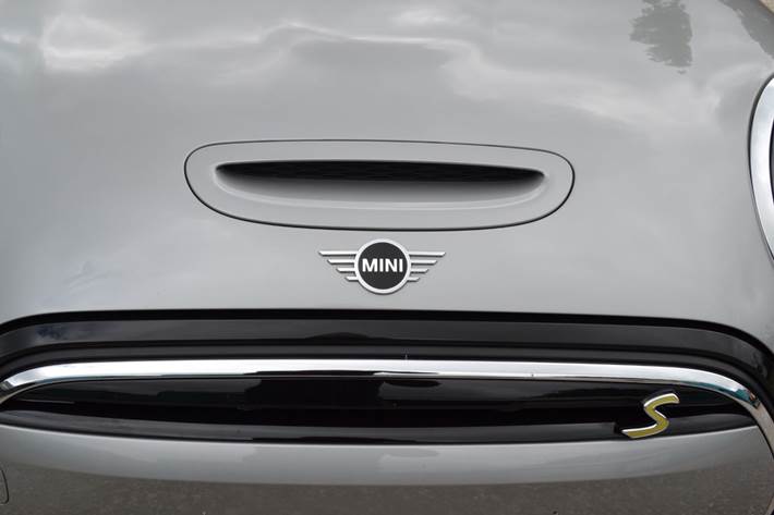 Grå Mini Cooper SE fra 2023