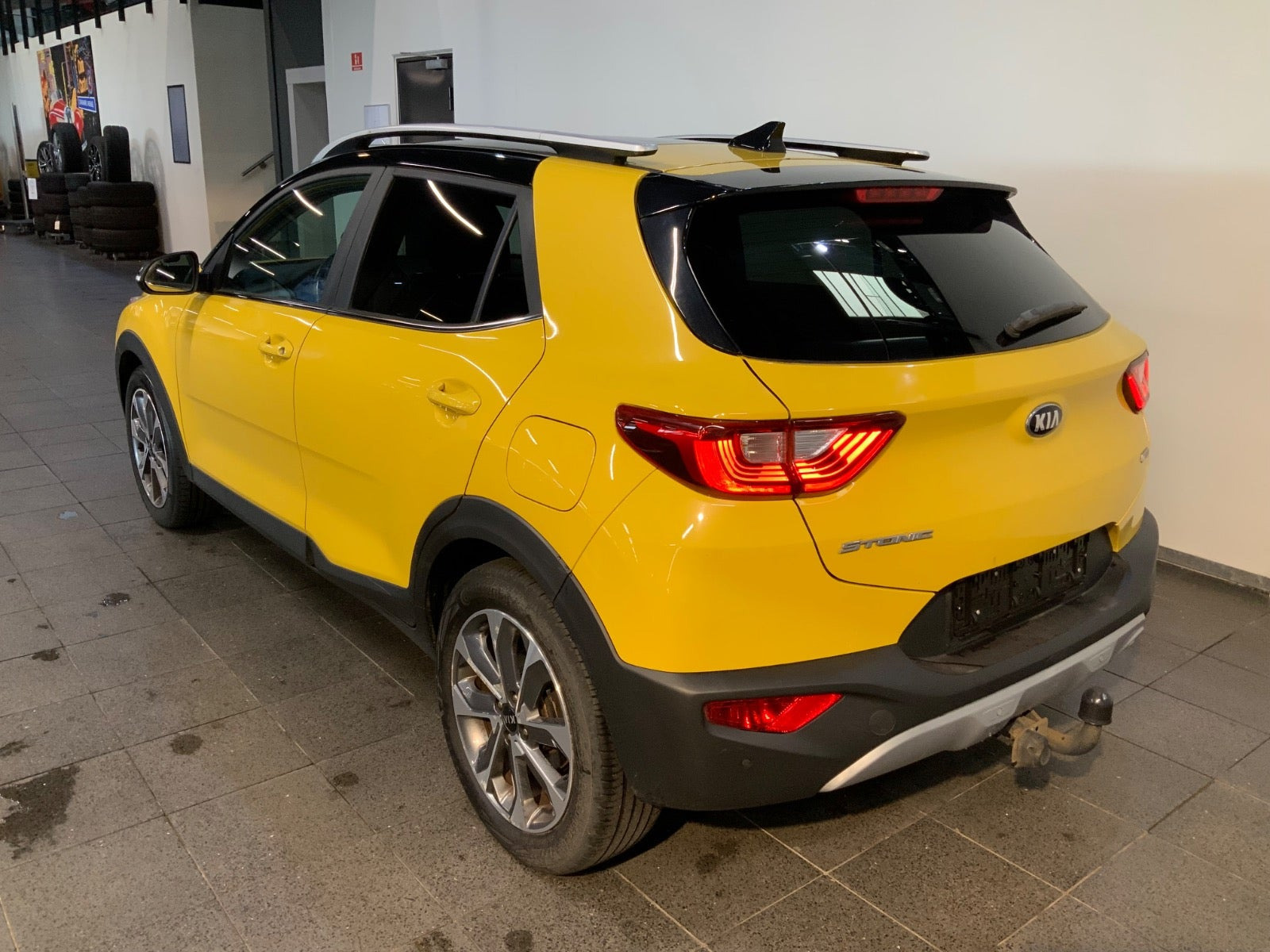 Gul Kia Stonic fra 2019