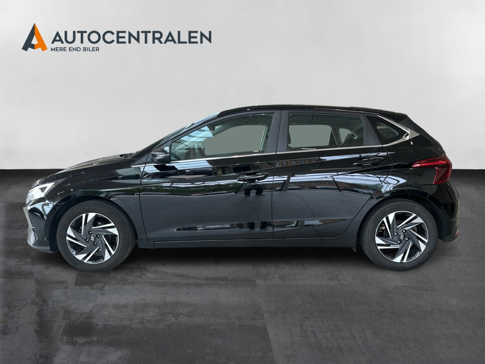 Sort Hyundai i20 fra 2023