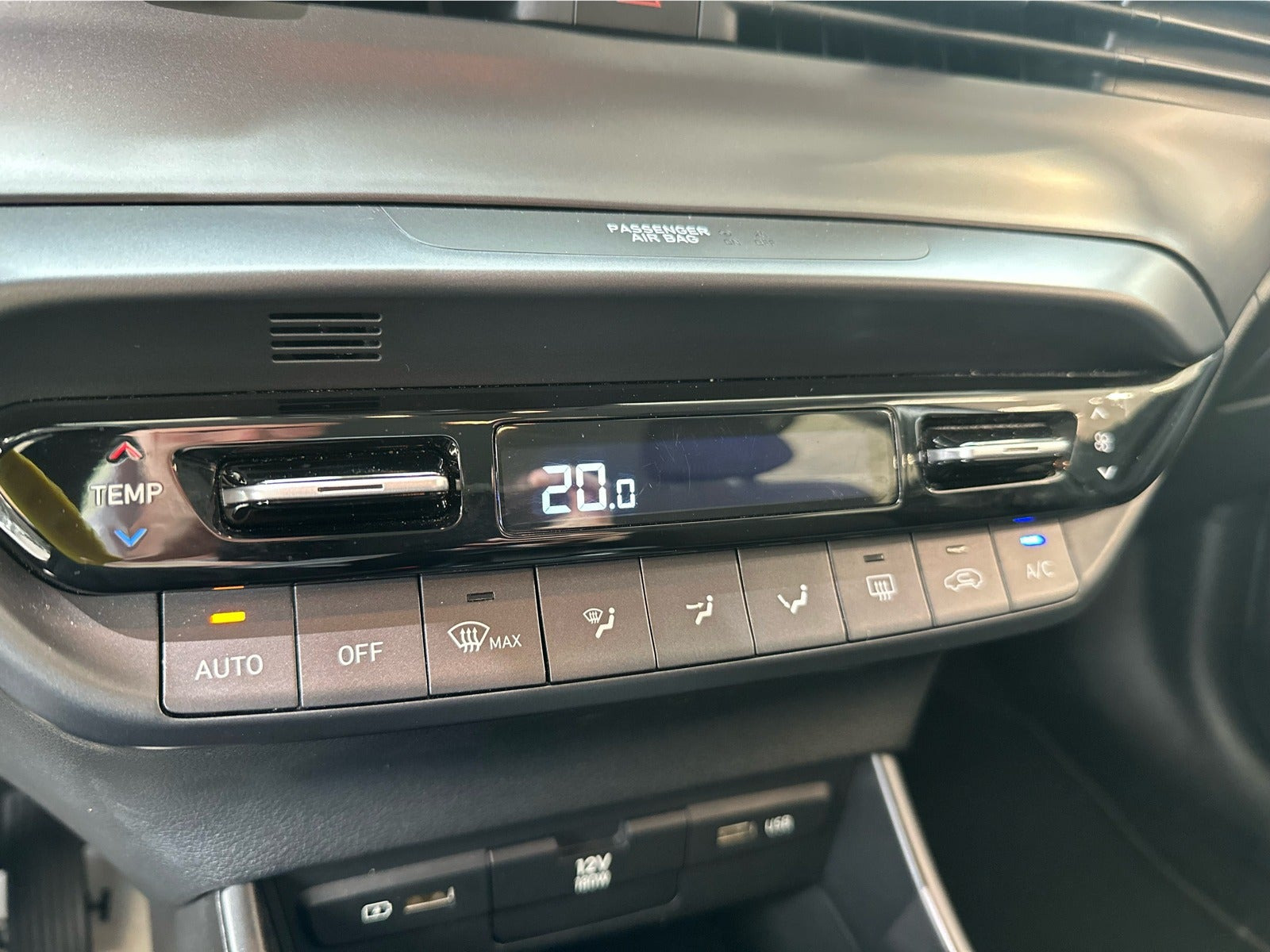 Sort Hyundai i20 fra 2023