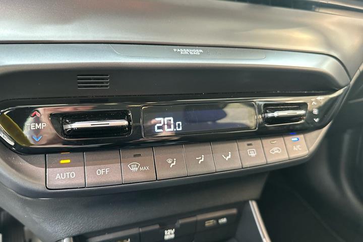 Sort Hyundai i20 fra 2023
