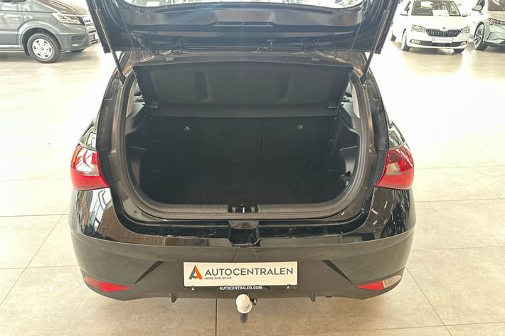 Sort Hyundai i20 fra 2023