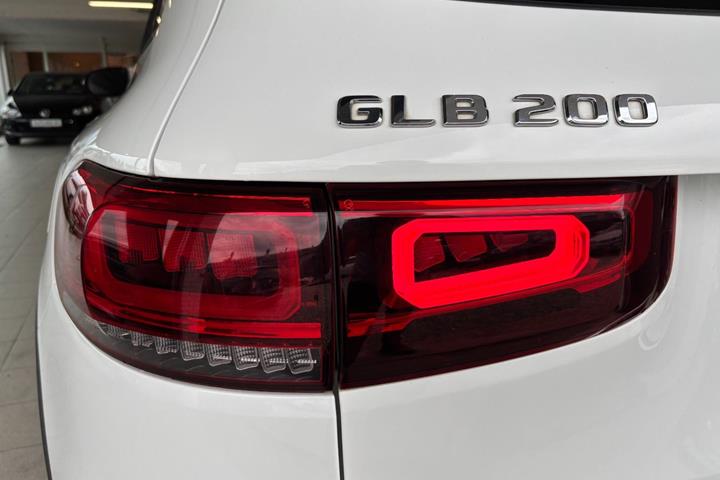 Hvid Mercedes GLB200 fra 2020